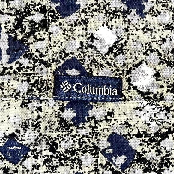 Columbia Short Sleeve Button-Up Shirt | Size L | Abstract Camo Print 100% Cotton - Picture 3 of 7